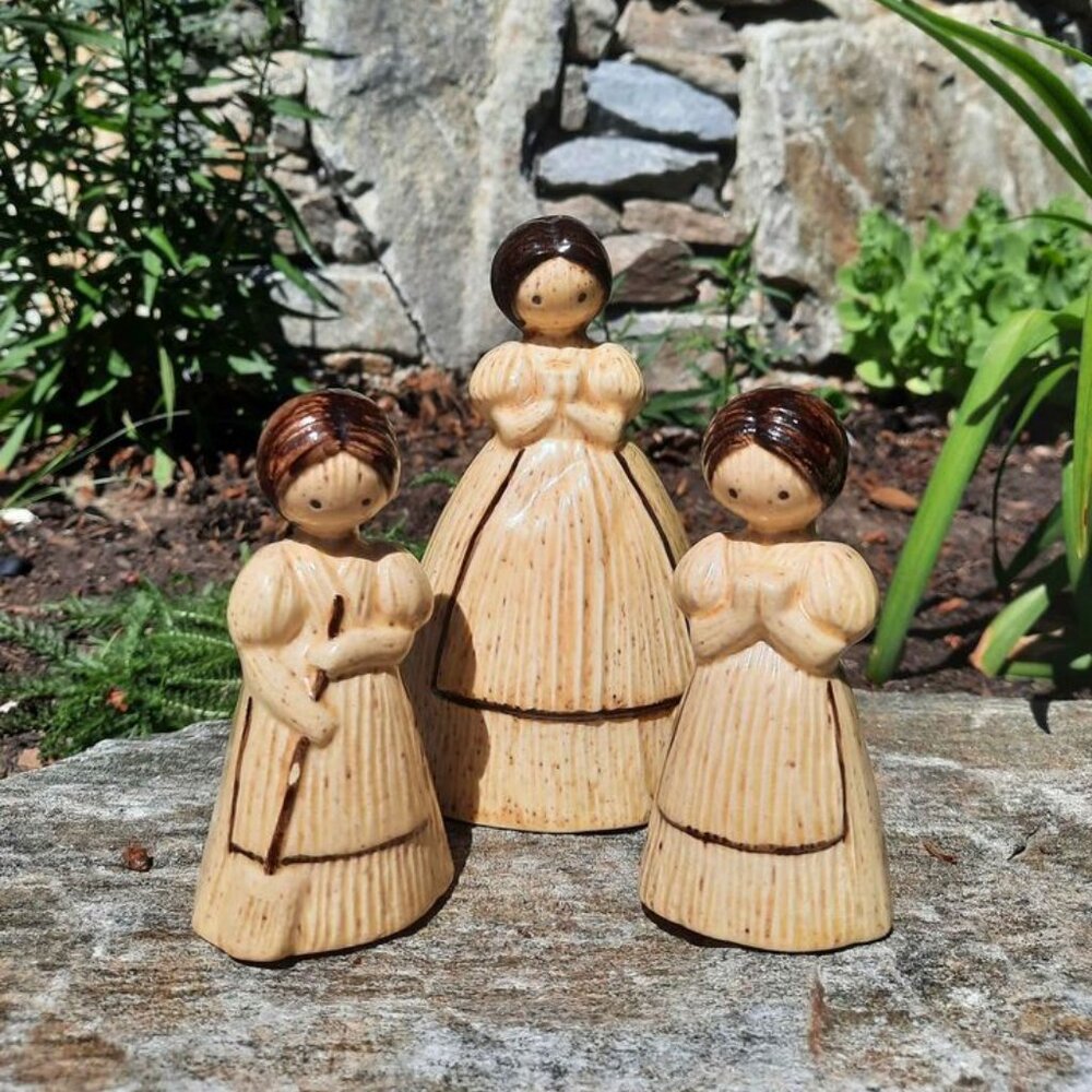 Vintage Cornhusk Ceramic S&P Shakers with Sponge Holder